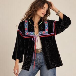 Joseph Magnin Vintage Black Crushed Velvet Jacket S/M Boho Folk Embroidered